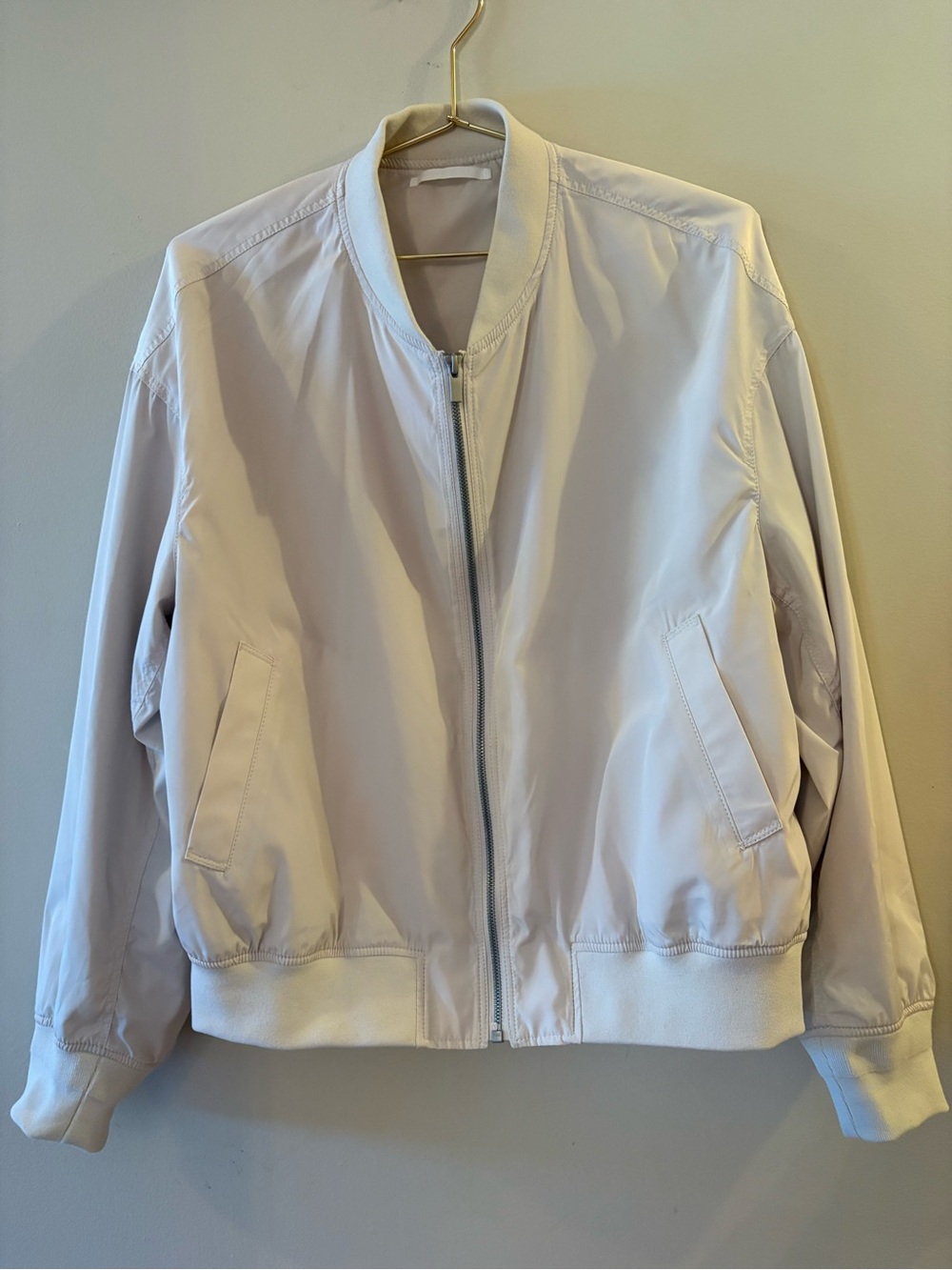 UNIQLO Lightweight Ribbed Bomber Jacket Cream Beige women’s Sz M, like new.